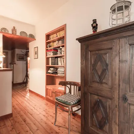 Refuge En Bois - Center And Parking Daire Courmayeur