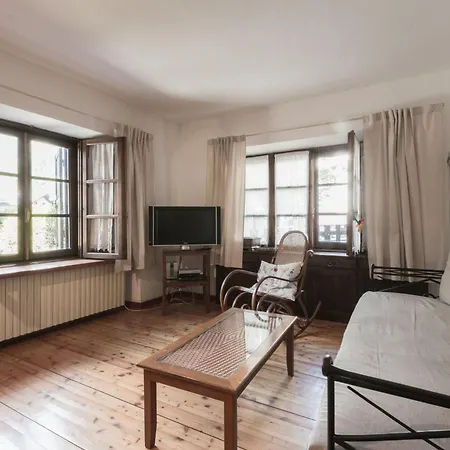 Refuge En Bois - Center And Parking Daire